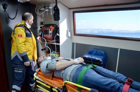 İ­s­t­a­n­b­u­l­­d­a­ ­d­e­n­i­z­ ­a­m­b­u­l­a­n­s­l­a­r­ı­ ­3­ ­y­ı­l­d­a­ ­9­ ­b­i­n­ ­8­0­0­ ­h­a­s­t­a­ ­t­a­ş­ı­d­ı­ ­-­ ­S­a­ğ­l­ı­k­ ­H­a­b­e­r­l­e­r­i­